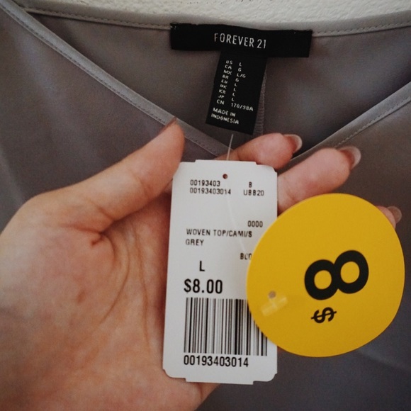 🆕 Forever 21 Silk Top - Picture 6 of 6
